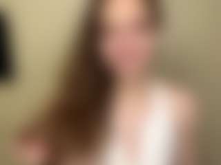 Live cam show with LaunaDraine - Control on Camsoda