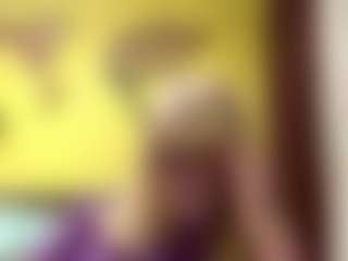 Live cam show with Lesly - Smoking on Streamer API