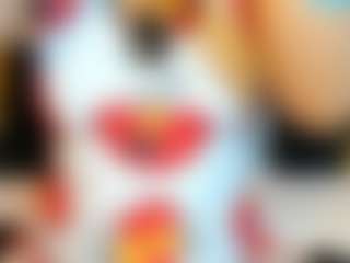 Live cam show with MiaCarterSS - Cute on CamwithHer