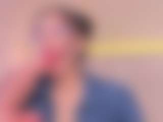 Live cam show with Sara - Brown Hair Petite on fapnchat