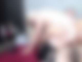 Live cam show with Sn-Tur - Shaved Pussy on livesuperchat.net