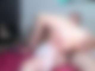 Live cam show with Sn-Tur - Spank on Camsoda