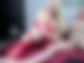 Live cam show with Sn-Tur - Shaved Pussy on Milfs Live