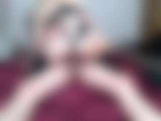 Live cam show with Sn-Tur - Blonde Hair on chickslive.net