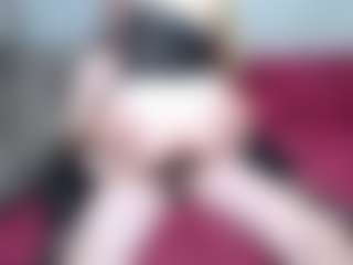 Live cam show with Sn-Tur - Shaved Pussy on Milfs Live