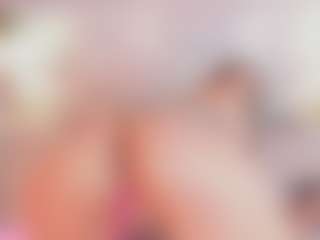 Live cam show with Maria - Oil on Latina Girls