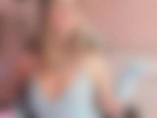 Live cam show with Maria - Public on Cam Slut