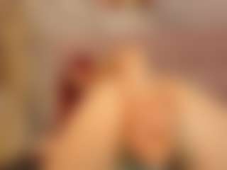 Live cam show with victoria-keyy - Average on Streamer API