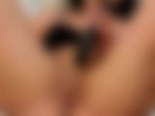 Live cam show with AbbyMoonX - Curvy on galaxygirlnitro.com