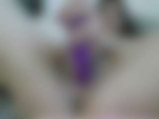 Live cam show with AmberHotWorsted - Tiny Tits on Camming Site