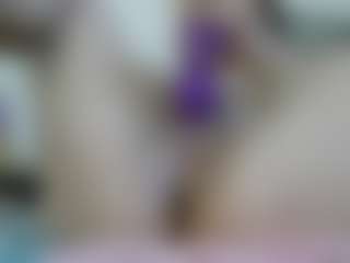 Live cam show with AmberHotWorsted - Camel Toe on Camsoda