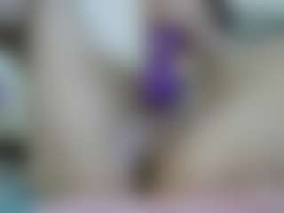 Live cam show with AmberHotWorsted - Camel Toe on Camsoda