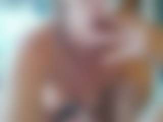 Live cam show with AmberHotWorsted - Ass Bouncing on Camsoda
