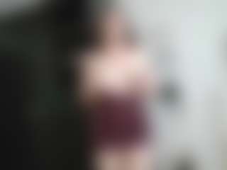 Live cam show with AmberHotWorsted - Camel Toe on Pornisteam.com