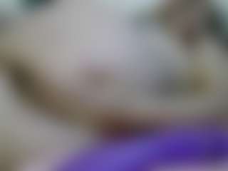 Live cam show with AmberHotWorsted - Camel Toe on MyBangCams