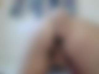 Live cam show with AmberHotWorsted - Camel Toe on livesexfox.com