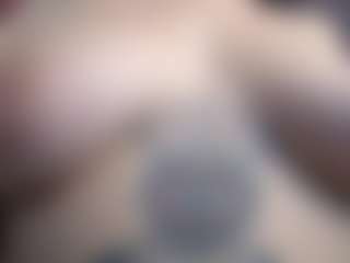 apolonia333's Live Sex Cam Show