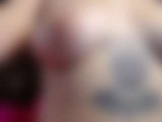 apolonia333's Live Sex Cam Show