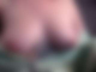 apolonia333's Live Sex Cam Show