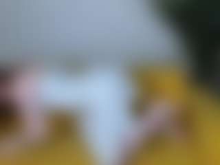 ari-kittyy's Live Sex Cam Show