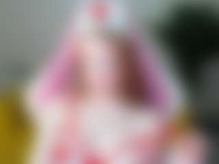 Live cam show with ari-kittyy - Green Eyes on studioflirtlive.com