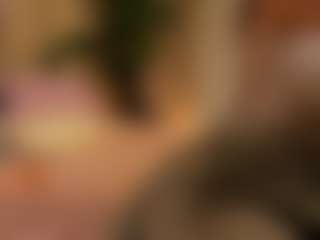 Live cam show with ari-kittyy - Oil on Camsoda