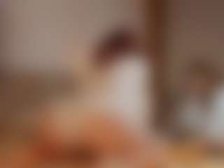 Live cam show with ari-kittyy - Green Eyes on madthumbs