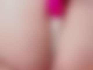 ari-kittyy's Live Sex Cam Show