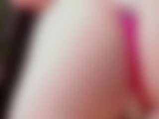 ari-kittyy's Live Sex Cam Show