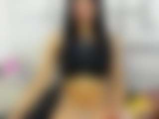 Spettacolo in cam dal vivo con Aurora - Fingerass su Camsoda