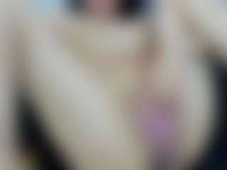Live cam show with Aurora - Fingering on madthumbs
