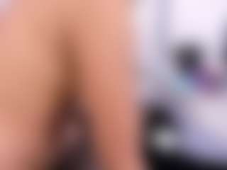 Live cam show with Aurora - Dildo Or Vibrator on Camsoda