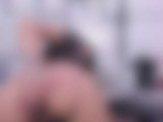 Live cam show with Aurora - Cute on Gym Cam Girls