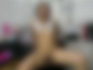 Live cam show with Aurora - Ahegao on Gym Cam Girls