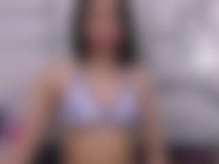 Live cam show with Aurora - Flash on Camming Site
