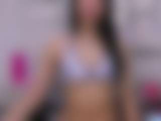 Live cam show with Aurora - Fingering on Camming Site