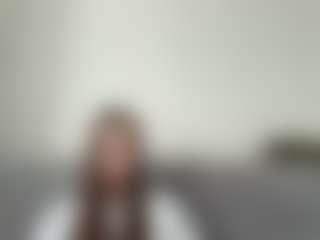Live cam show with AvrilBaggett - College on Streamer API