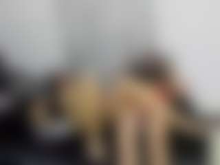 Live cam show with Crystal - Twerking on x69.live