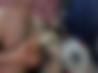 Live cam show with Eiraroose - Facesitting on fuck-show.com