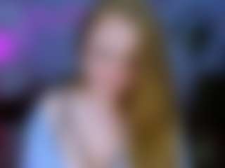 Live cam show with elyra-lir - Italian on TottyGirls