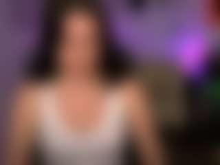 Live cam show with elyra-lir - Young Adult on AdultVida.com