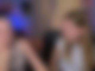 elyra-lir's Live Sex Cam Show