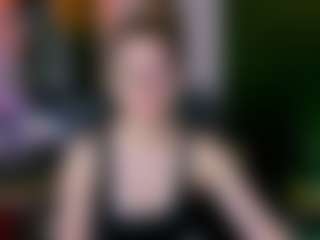 elyra-lir's Live Sex Cam Show