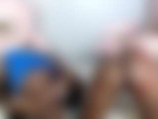 EmmaRoswel's Live Sex Cam Show