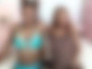 EmmaRoswel's Live Sex Cam Show