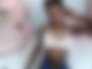 Live cam show with EmmaRoswel - Ebony on Mixed Magazine Live