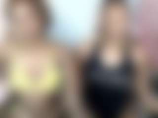 EmmaRoswel's Live Sex Cam Show