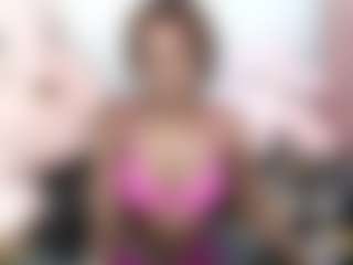 Live cam show with EmmaRoswel - Ebony on SmokeAndPoke
