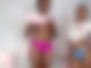 Live cam show with EmmaRoswel - Black Petite on EXY
