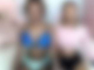 Live cam show with EmmaRoswel - Ebony on Camming Site
